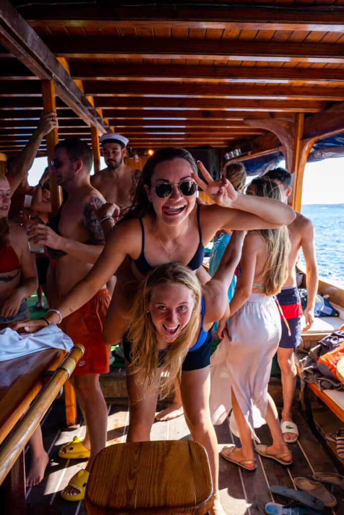 party boat Palma de Mallorca promo code barca samba